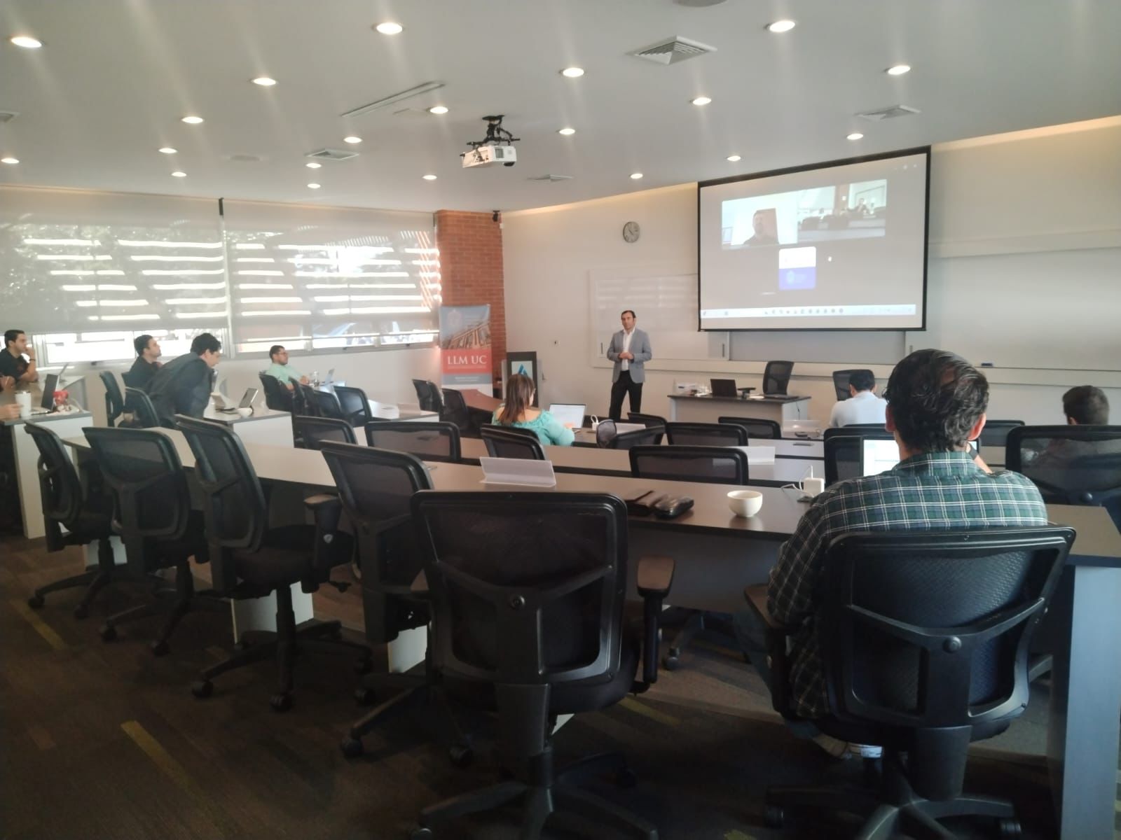 WhatsApp Image 2025 12 06 at 18.00.39